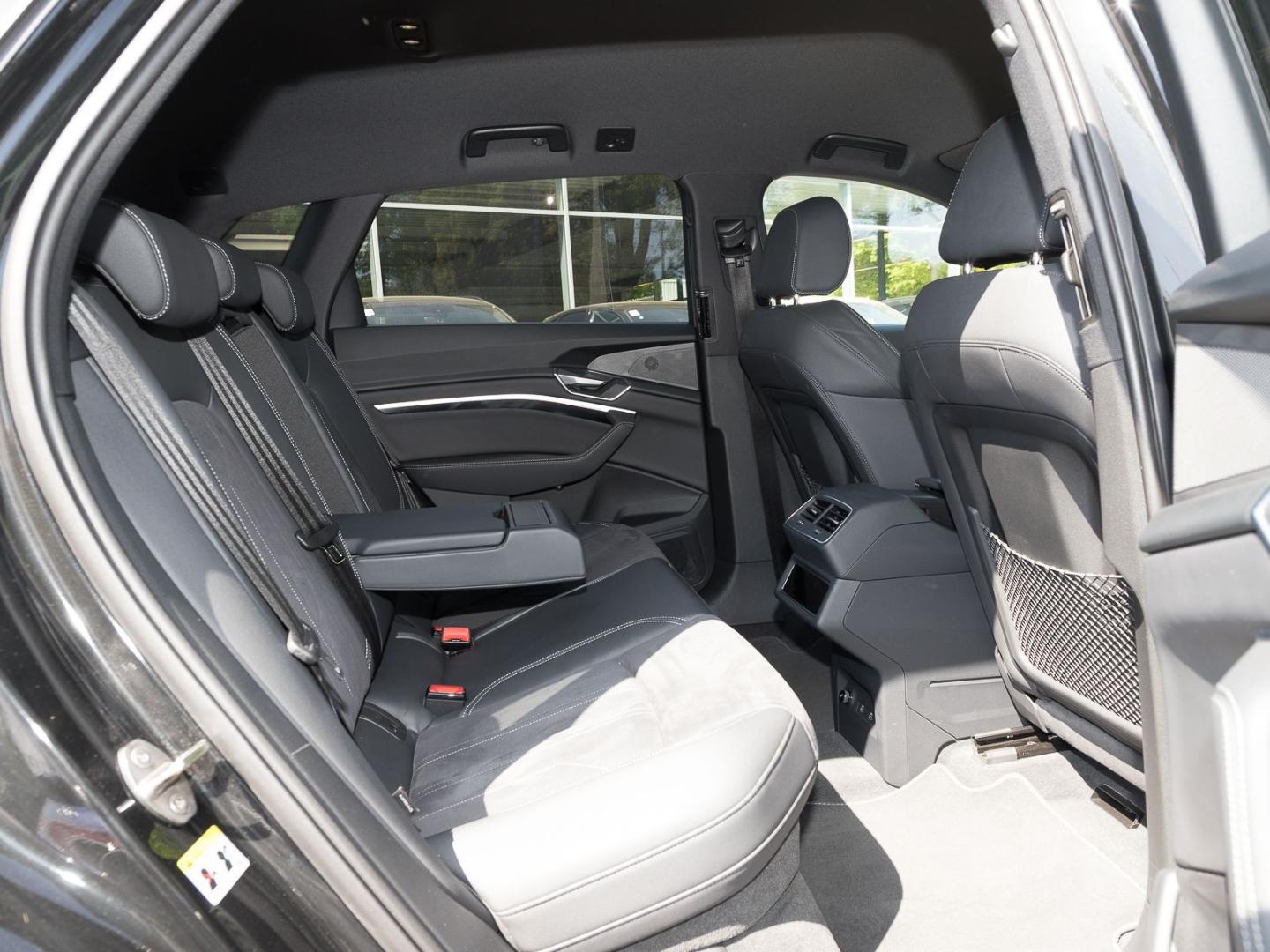 Image about Audi Q8 e-tron S line 55 e-tron quattro
