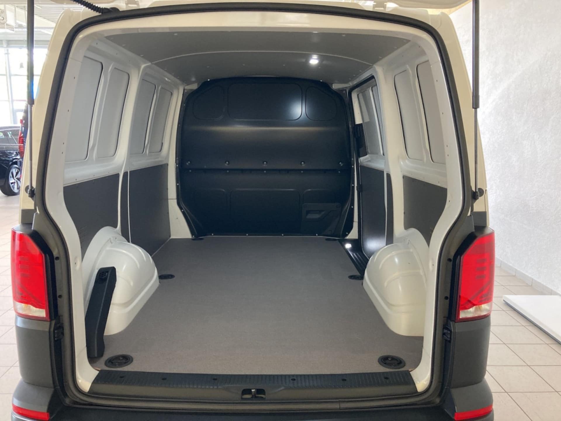 Volkswagen T6.1 Transporter Kasten kurzer Radstand