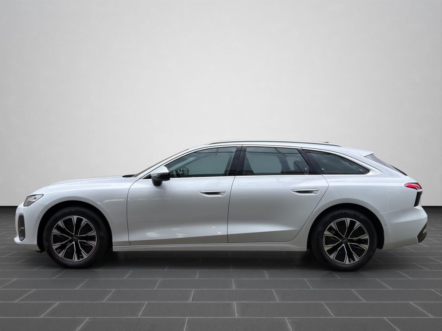 Bild über Audi A6 Avant TFSI 150 kW S tronic - für weitere Informationen kontaktieren Sie den Audi Partner