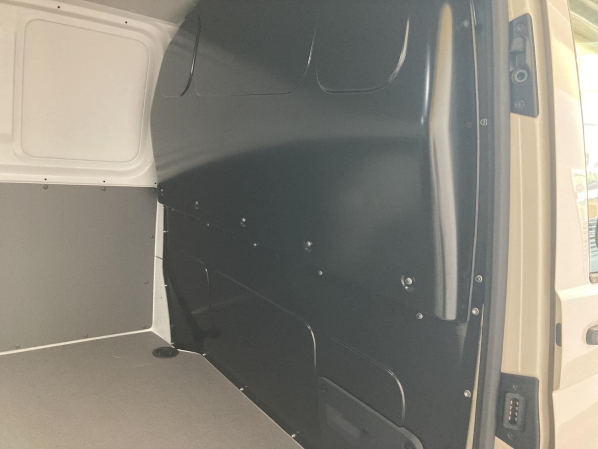 Volkswagen T6.1 Transporter Kasten kurzer Radstand