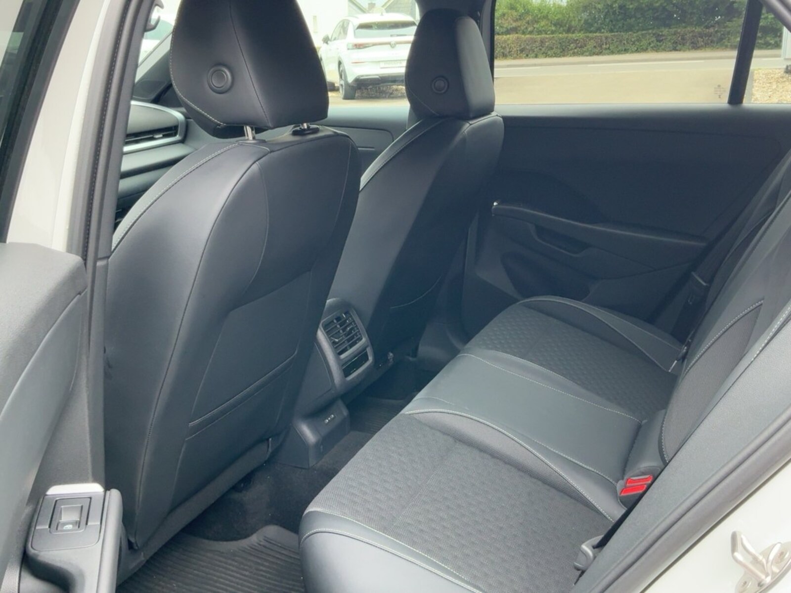 Volkswagen T-Roc – Bild 8