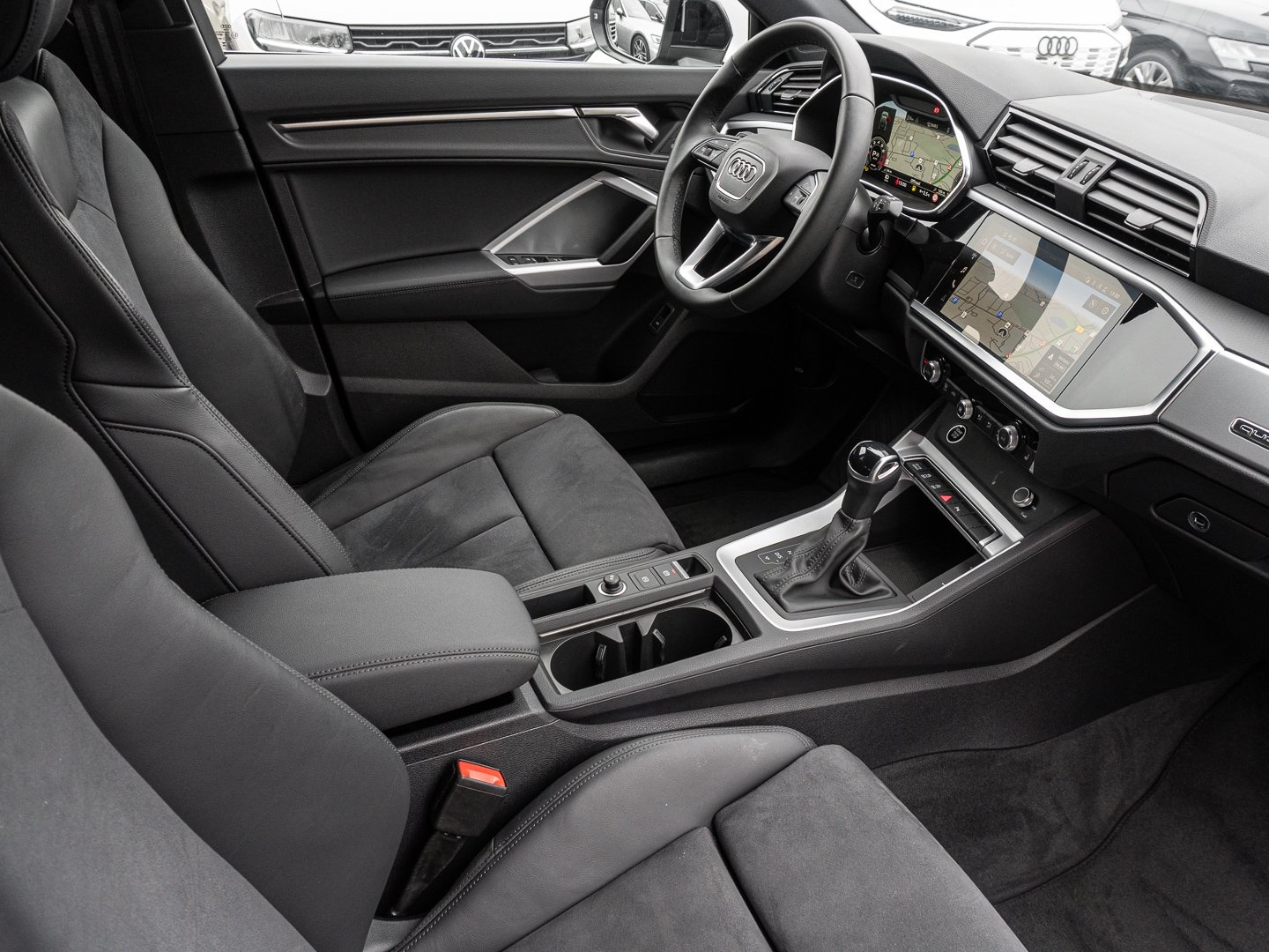 Bild über Audi Q3 Sportback 40 TFSI quattro S tronic - für weitere Informationen kontaktieren Sie den Audi Partner