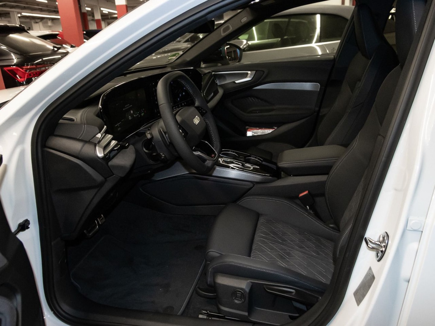 Bild über Audi A5 Avant TFSI 150 kW S tronic - für weitere Informationen kontaktieren Sie den Audi Partner