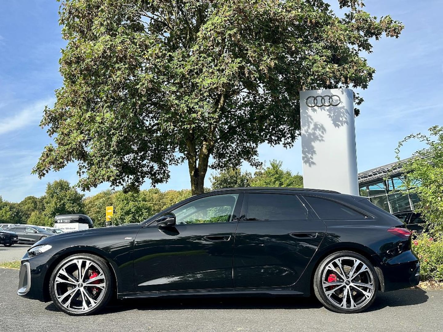 Bild über Audi A5 Avant TDI quattro 150 kW S tronic - für weitere Informationen kontaktieren Sie den Audi Partner