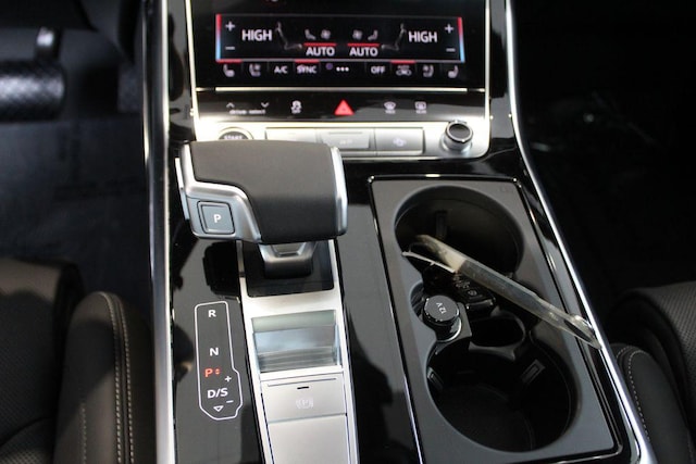 2026 Audi Q8 Prestige - Photo 12
