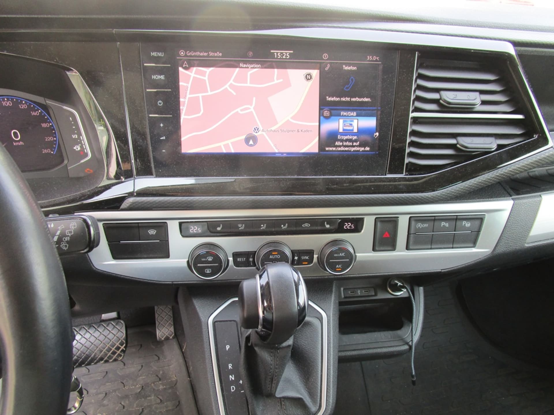 Volkswagen T6.1 California Beach
