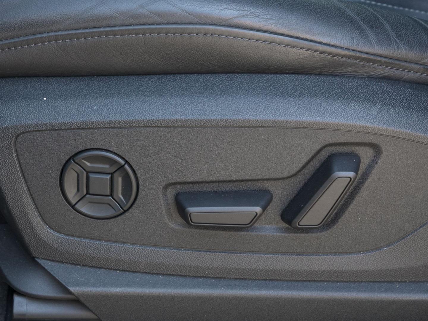 Image about Audi Q8 e-tron S line 55 e-tron quattro