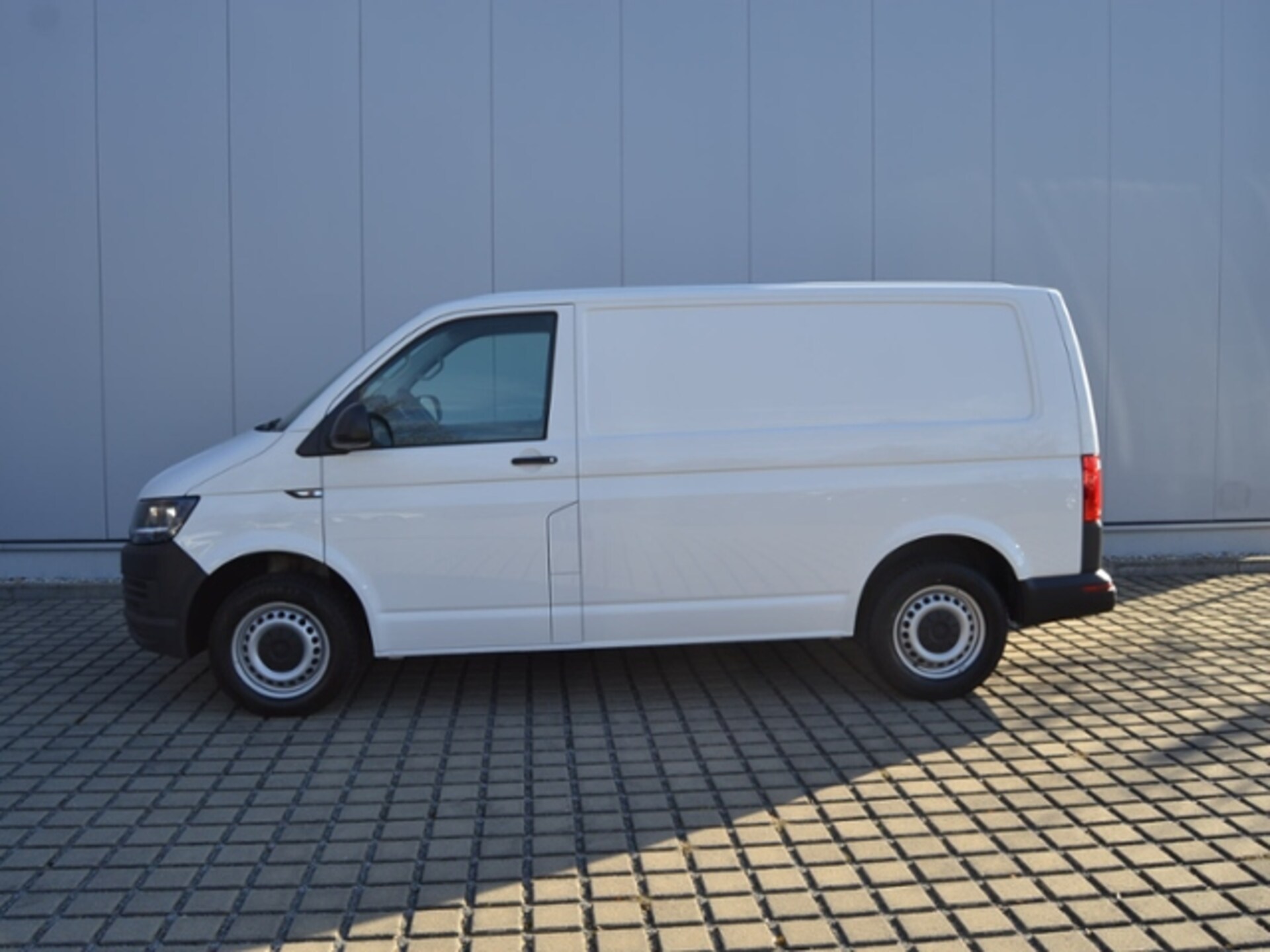 Volkswagen T6 Transporter Kasten kurzer Radstand