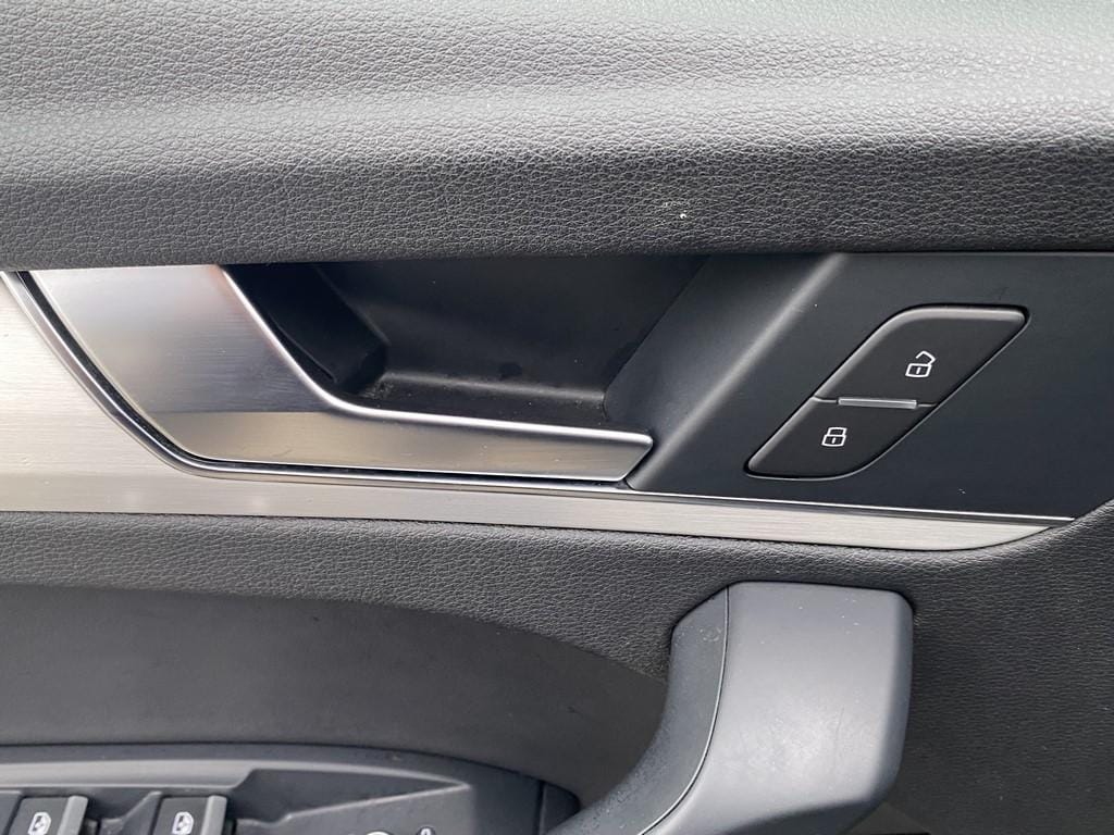 Image about Audi Q5 TFSI e S line 55 TFSI e quattro 270 kW (367 ch) S tronic