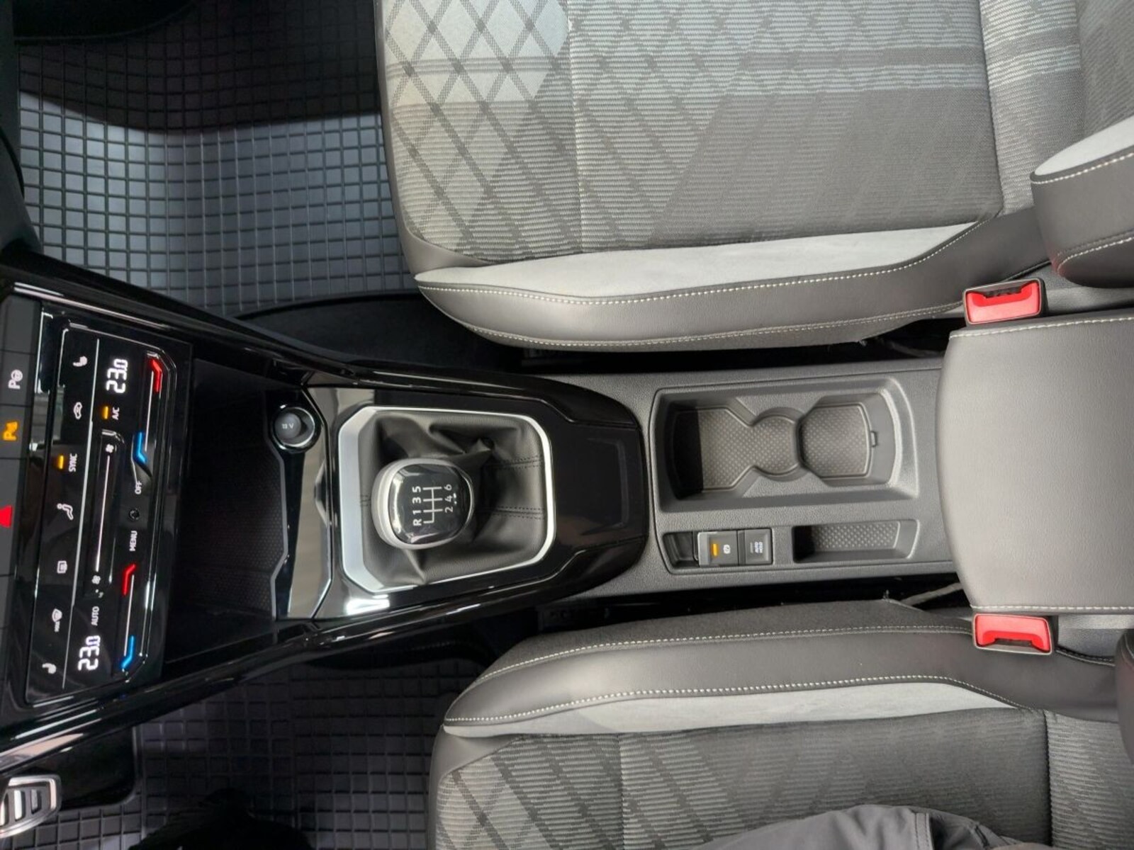 Volkswagen T-Roc – Bild 15
