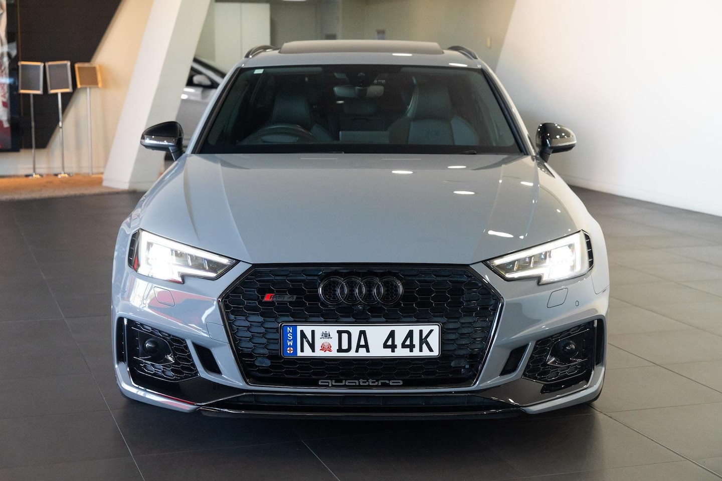 Image about Audi RS 4 Avant 2.9 TFSI