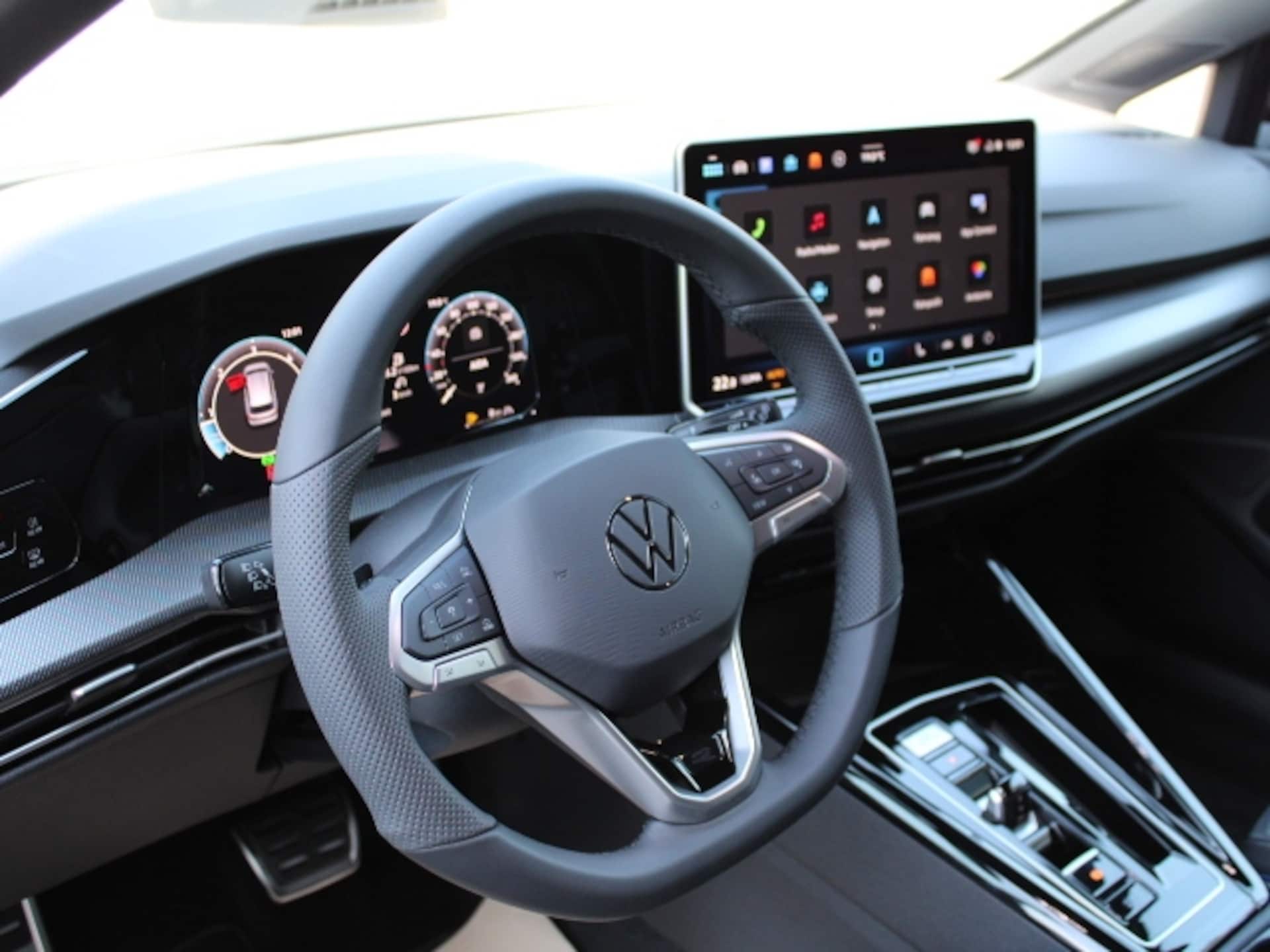 Volkswagen Golf Variant R-Line
