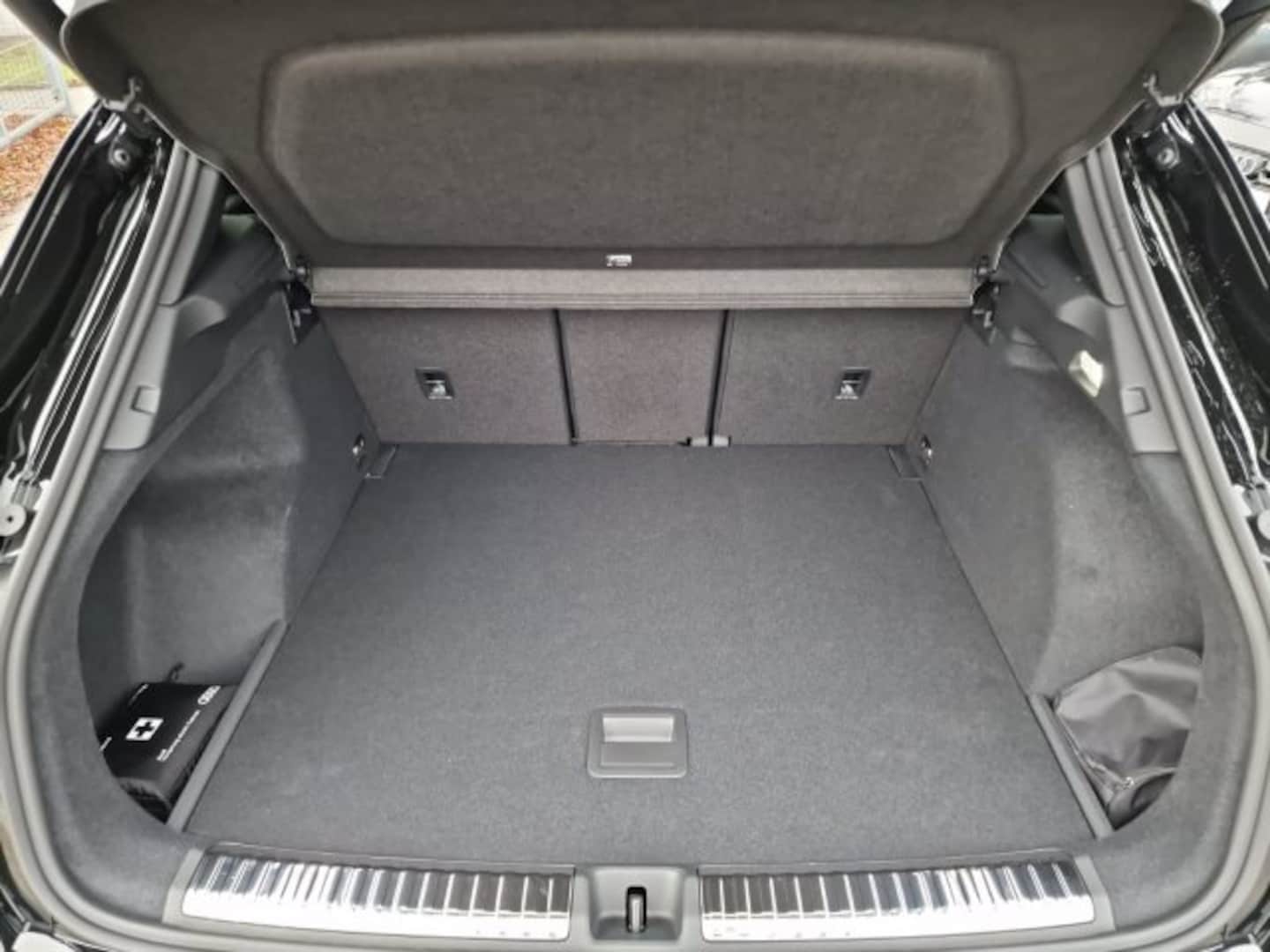 Bild über Audi Q3 SUV TFSI quattro 150 kW S tronic - für weitere Informationen kontaktieren Sie den Audi Partner