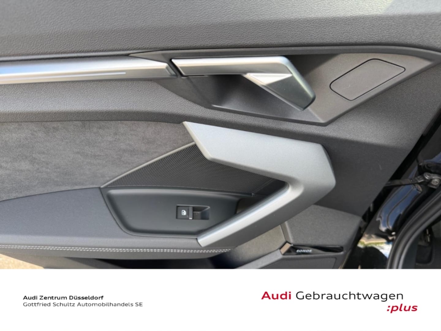 Bild über Audi S3 Sportback TFSI quattro S tronic - für weitere Informationen kontaktieren Sie den Audi Partner