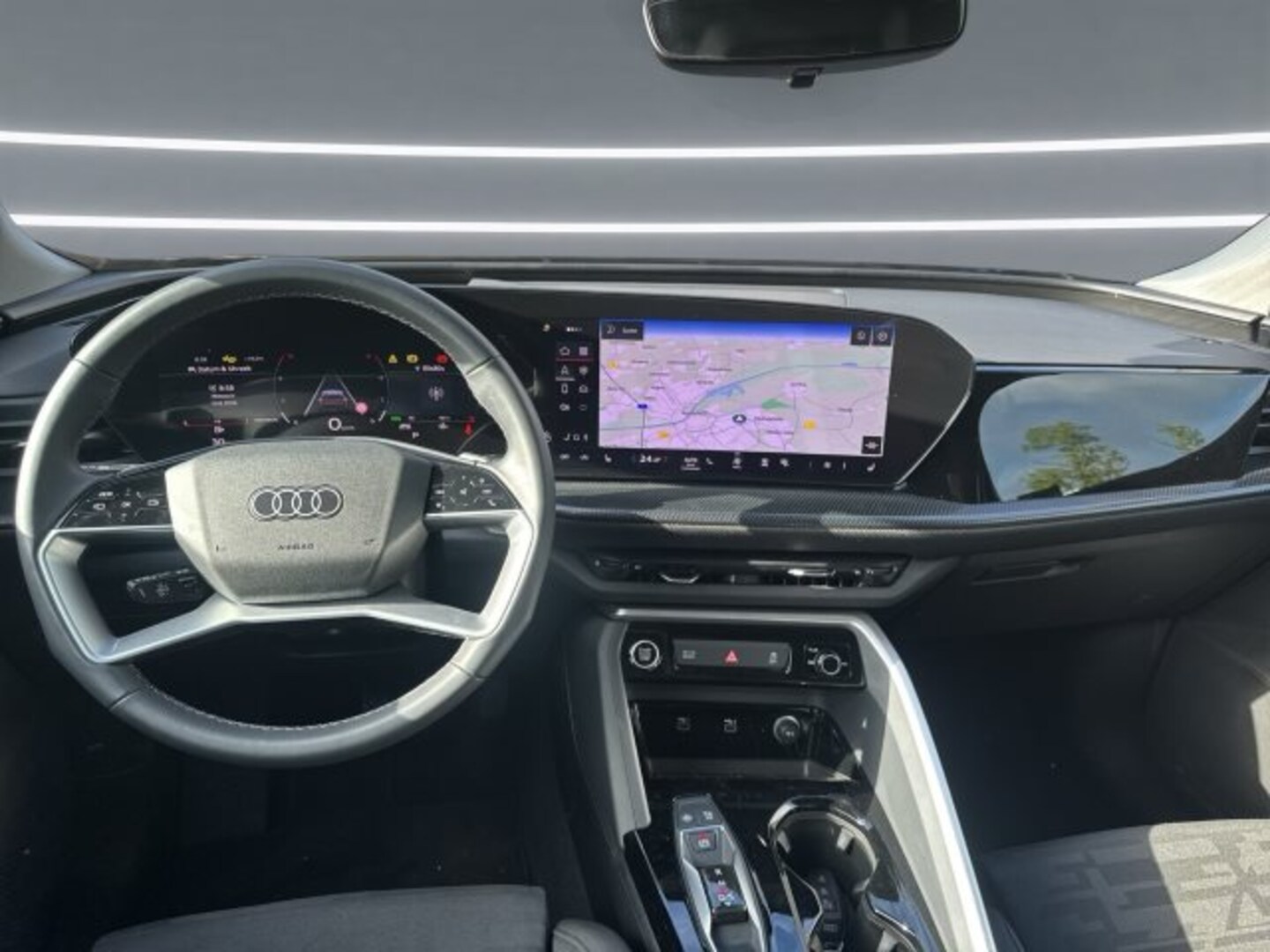 Bild über Audi Q5 Sportback TDI quattro 150 kW S tronic - für weitere Informationen kontaktieren Sie den Audi Partner