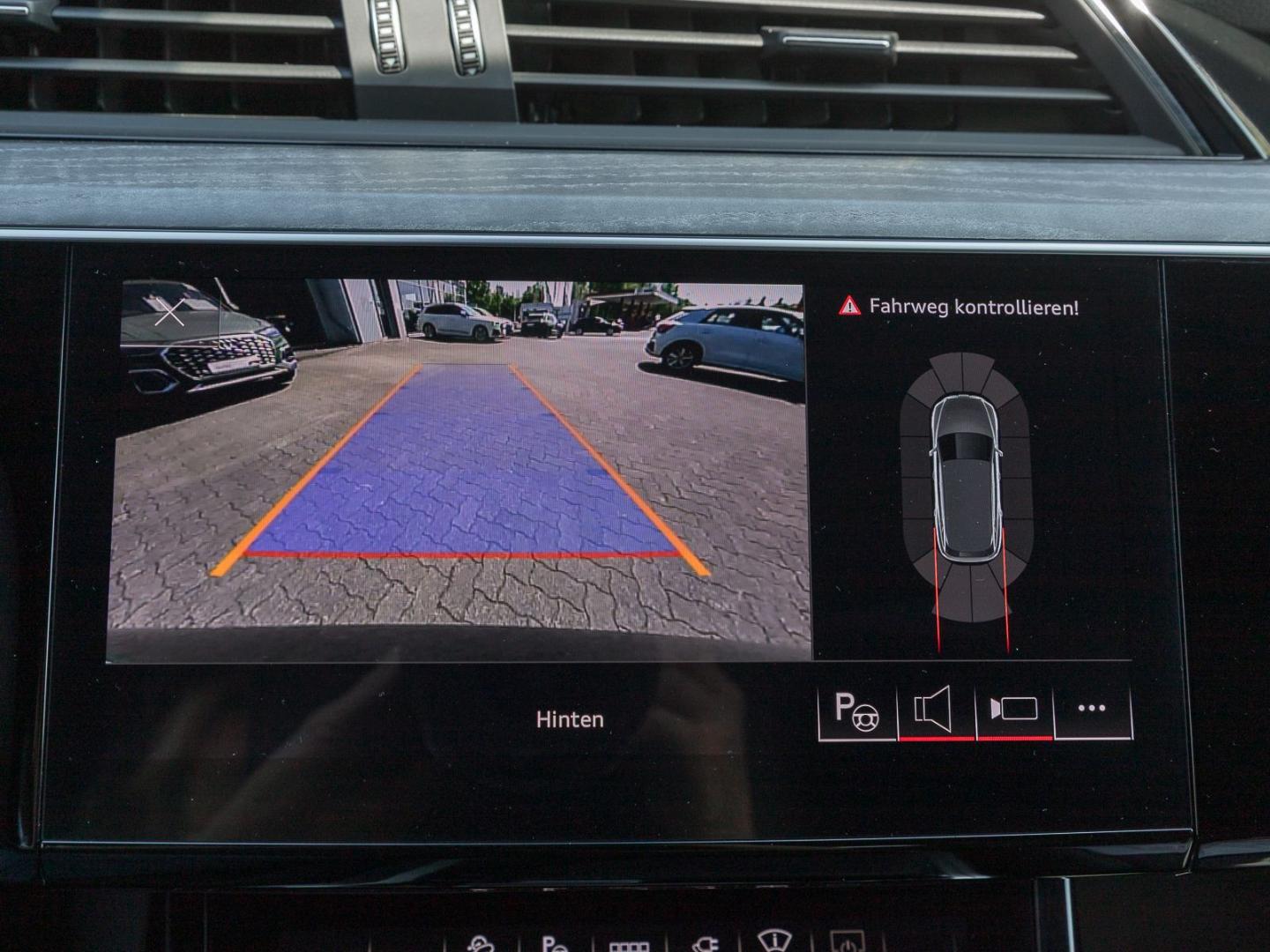 Image about Audi Q8 e-tron S line 55 e-tron quattro