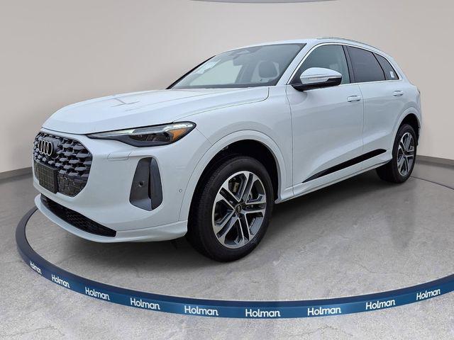 2026 Audi Q5 Premium Plus quattro's photo