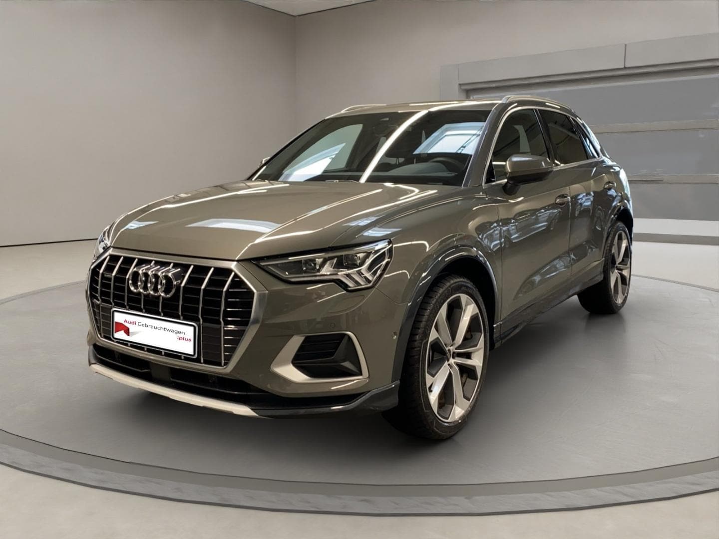 Bild über Audi Q3 TFSI quattro 140 kW S tronic - für weitere Informationen kontaktieren Sie den Audi Partner