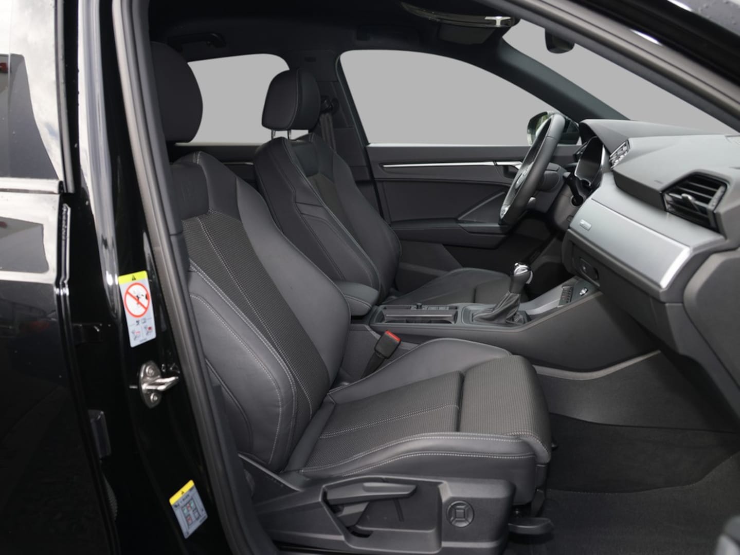 Bild über Audi Q3 S line 35 TDI S tronic - für weitere Informationen kontaktieren Sie den Audi Partner