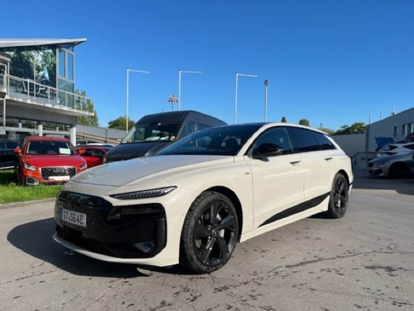 Bild über Audi A6 Avant e-tron S line business e-tron performance 270 kW - für weitere Informationen kontaktieren Sie den Audi Partner