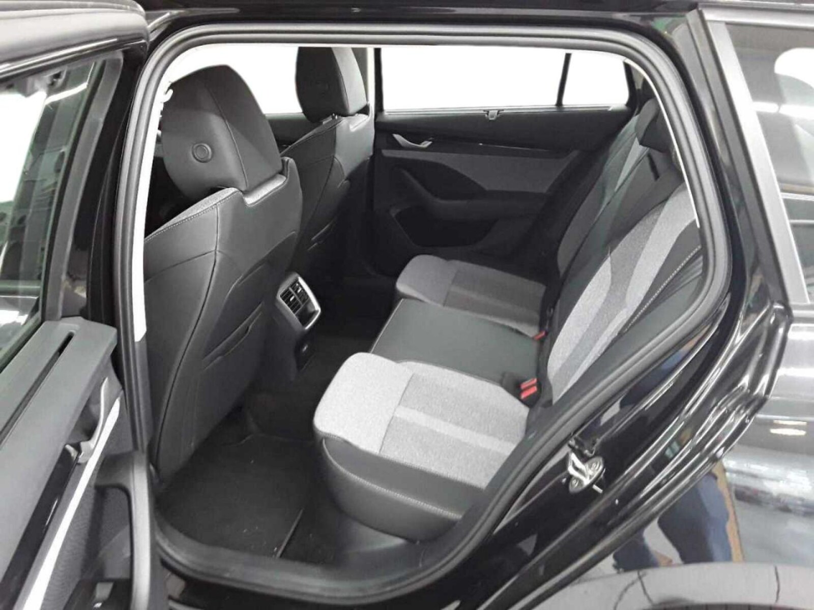 Škoda Octavia Combi – Bild 5