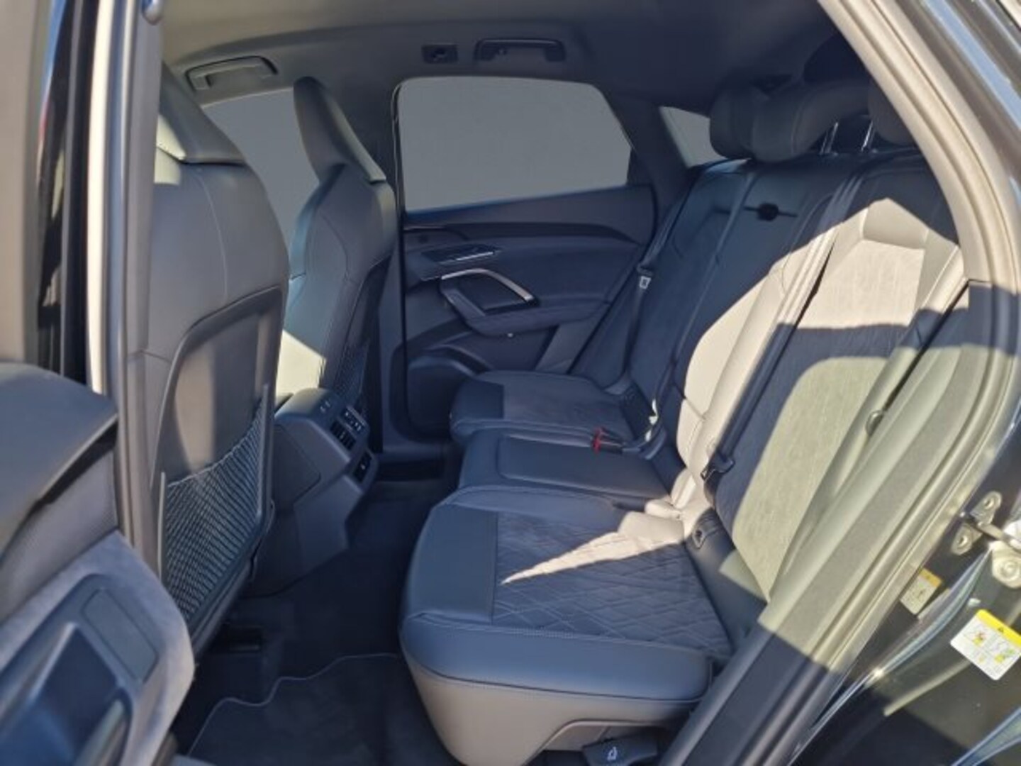 Bild über Audi Q5 Sportback TDI quattro 150 kW S tronic - für weitere Informationen kontaktieren Sie den Audi Partner
