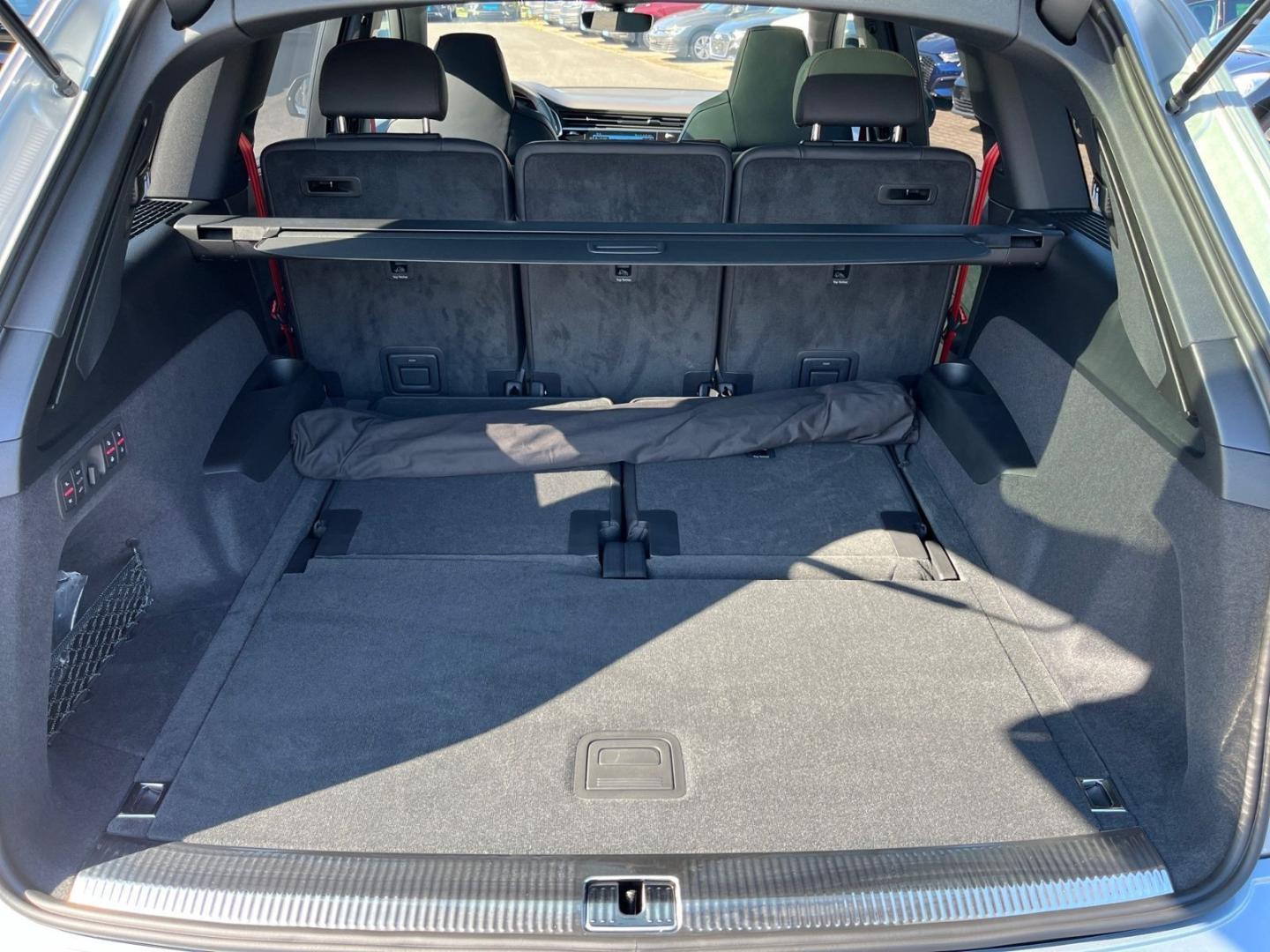 Image about Audi Q7 SUV S line 50 TDI quattro tiptronic