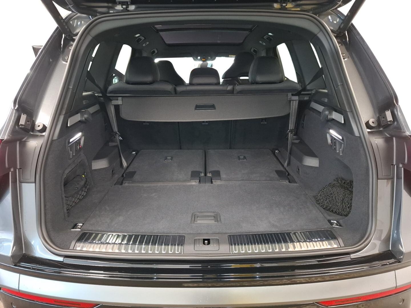 Bild über Audi Q7 SUV TDI quattro 220 kW tiptronic - für weitere Informationen kontaktieren Sie den Audi Partner