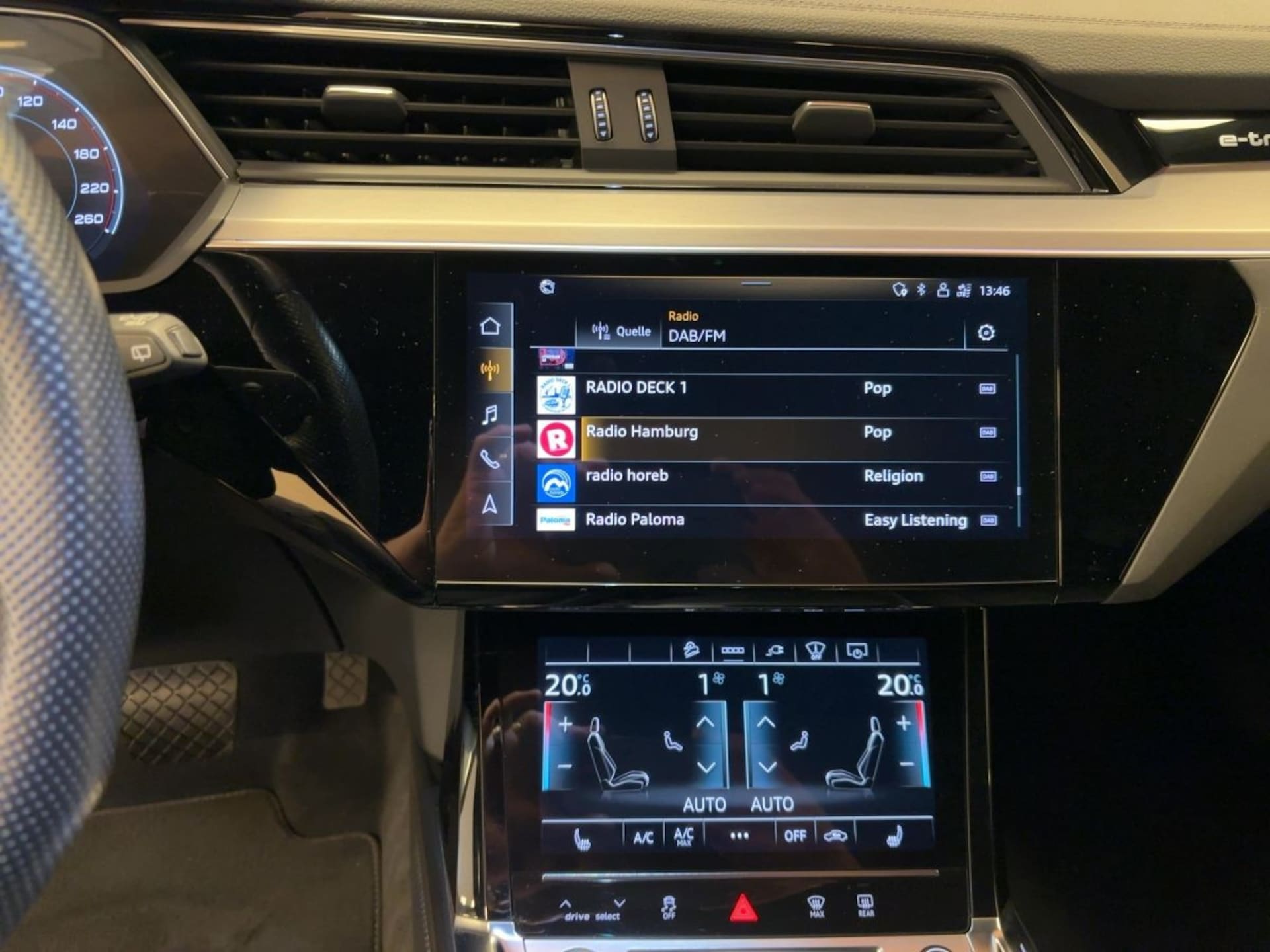 Audi e-tron S line