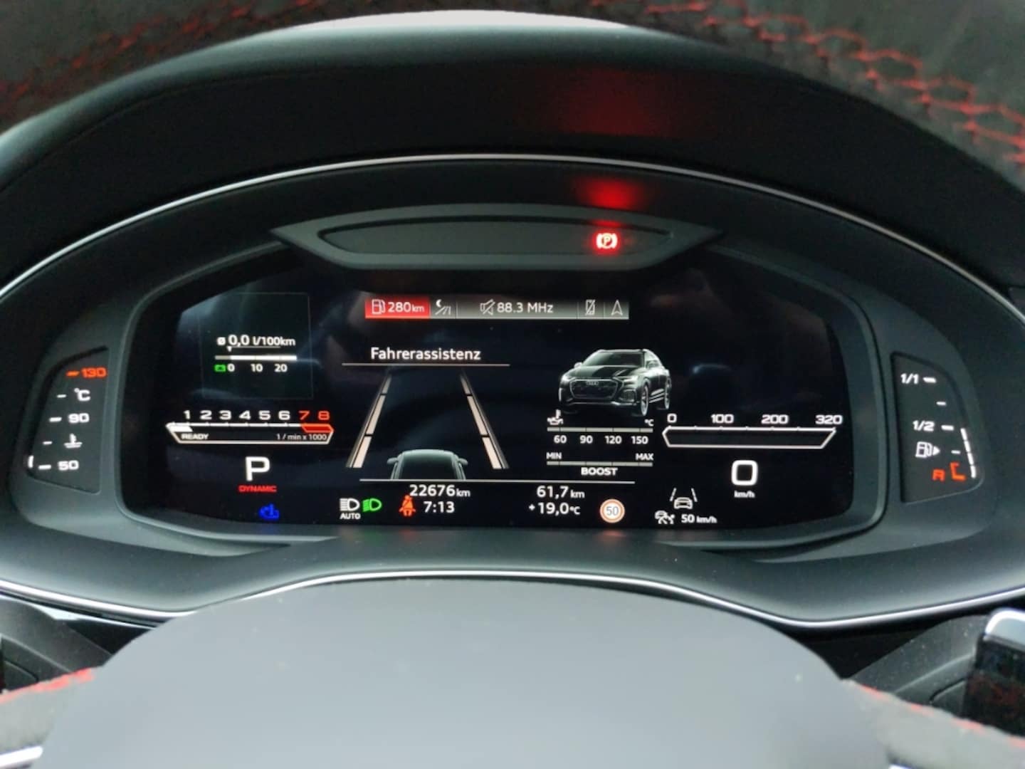 Bild über Audi RS Q8 TFSI quattro tiptronic - für weitere Informationen kontaktieren Sie den Audi Partner