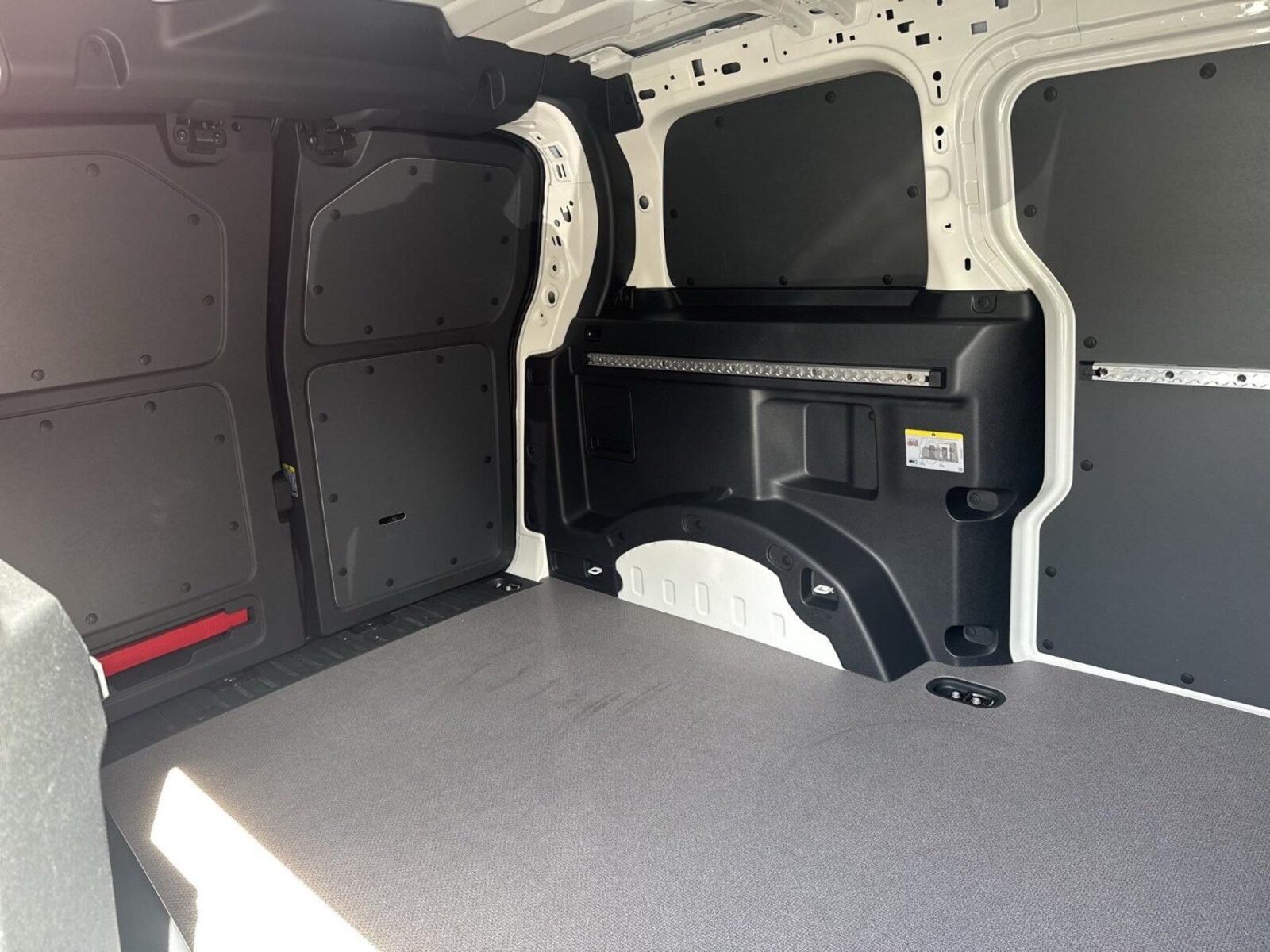 Volkswagen ID. Buzz Cargo – Bild 12