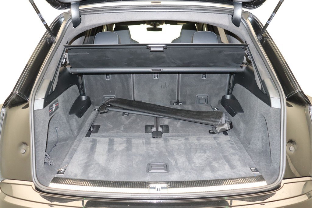 Image about Audi SQ7 TFSI quattro tiptronic