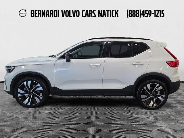 2024 Volvo XC40