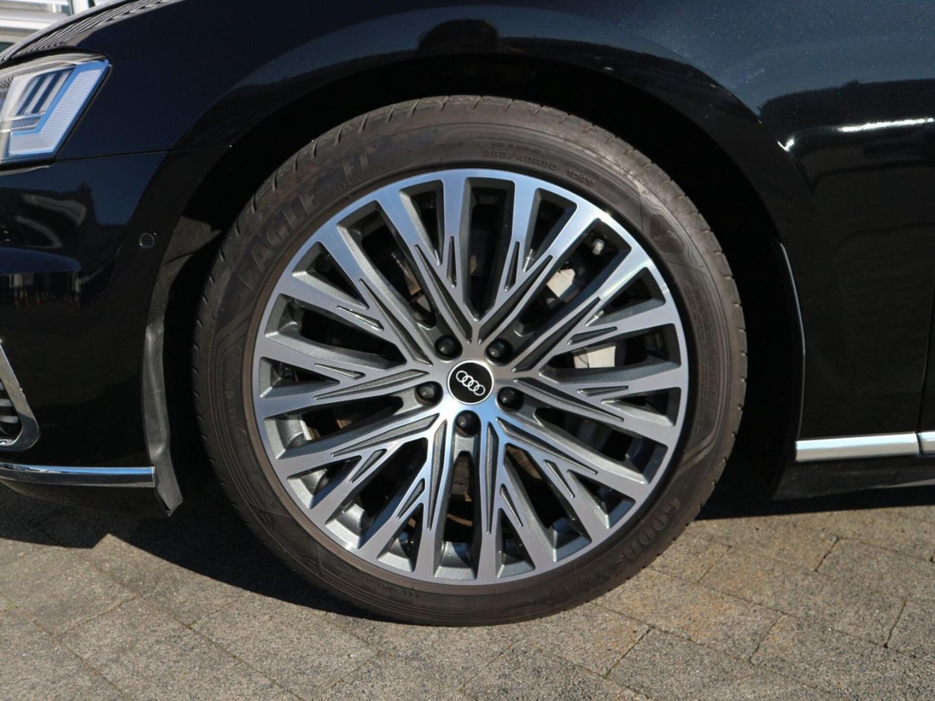 Audi A8 TFSI e
