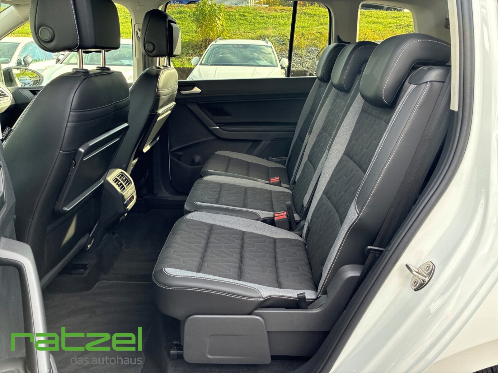 Volkswagen Touran – Bild 8