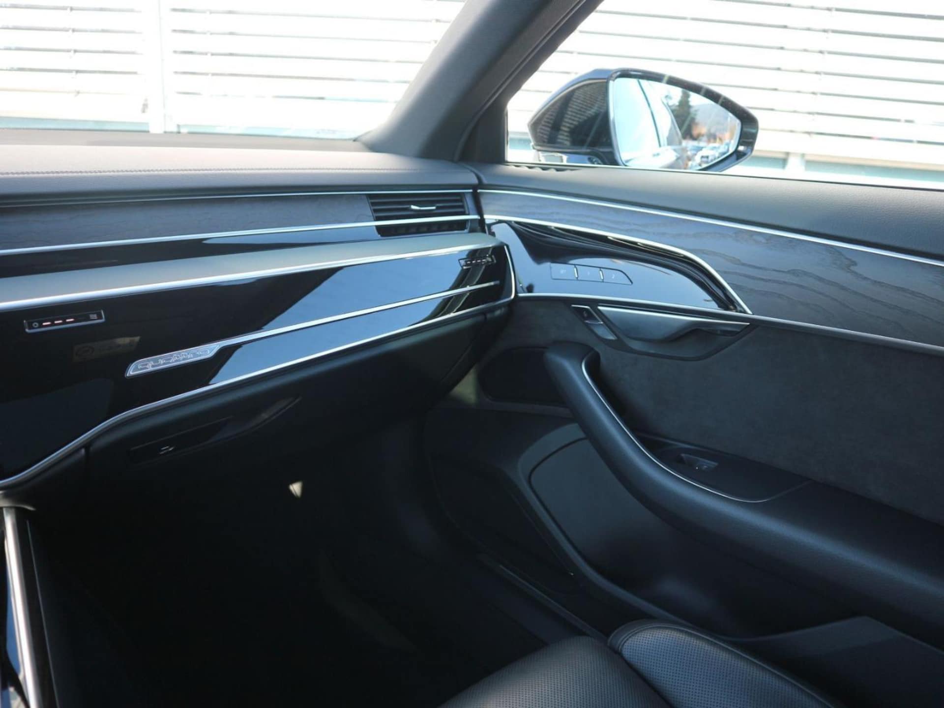 Audi A8 TFSI e