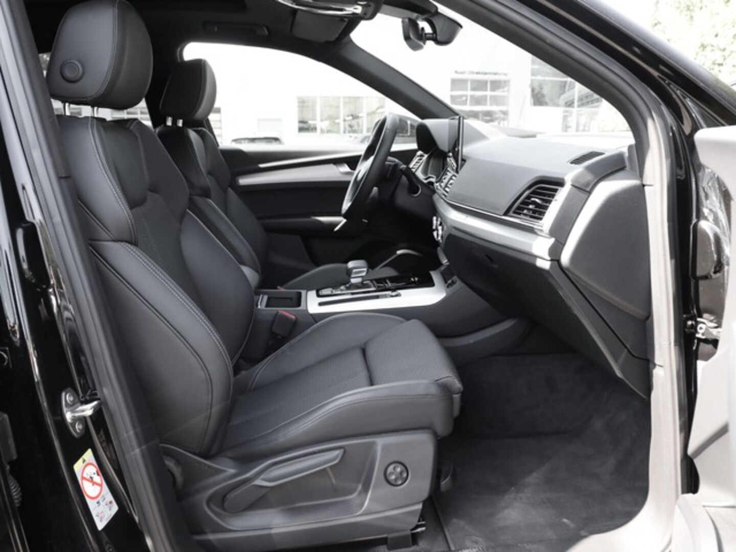 Bild über Audi Q5 Sportback 40 TDI quattro S tronic - für weitere Informationen kontaktieren Sie den Audi Partner