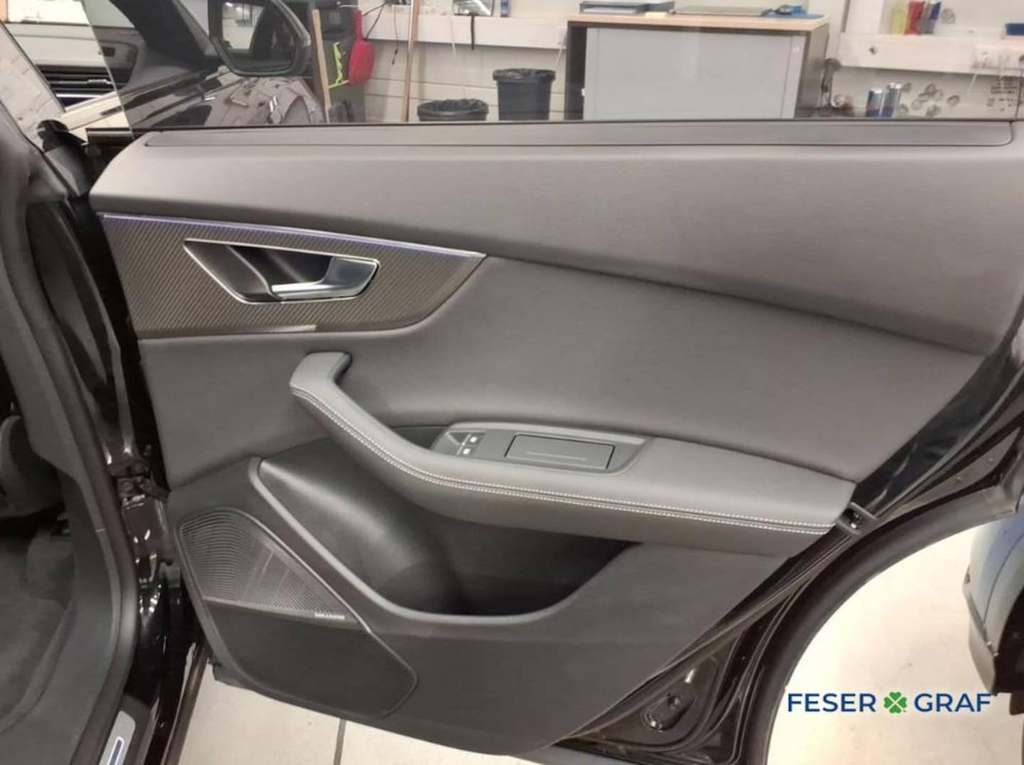 Bild über Audi RS Q8 SUV performance quattro tiptronic - für weitere Informationen kontaktieren Sie den Audi Partner