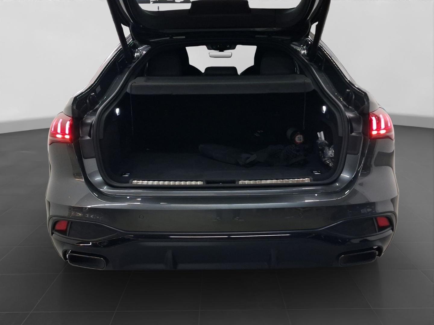 Bild über Audi A5 Limousine e-hybrid e-hybrid quattro 220 kW S tronic - für weitere Informationen kontaktieren Sie den Audi Partner