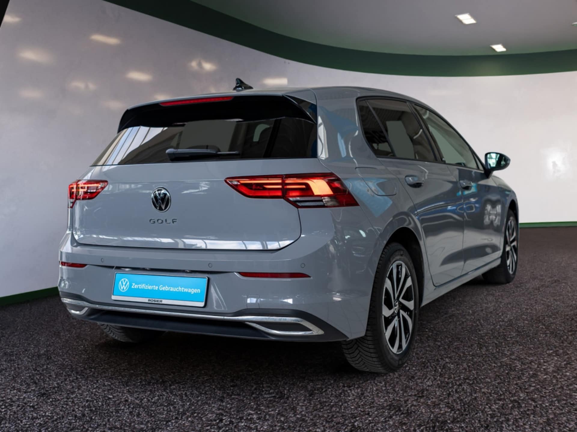 Volkswagen Golf Life