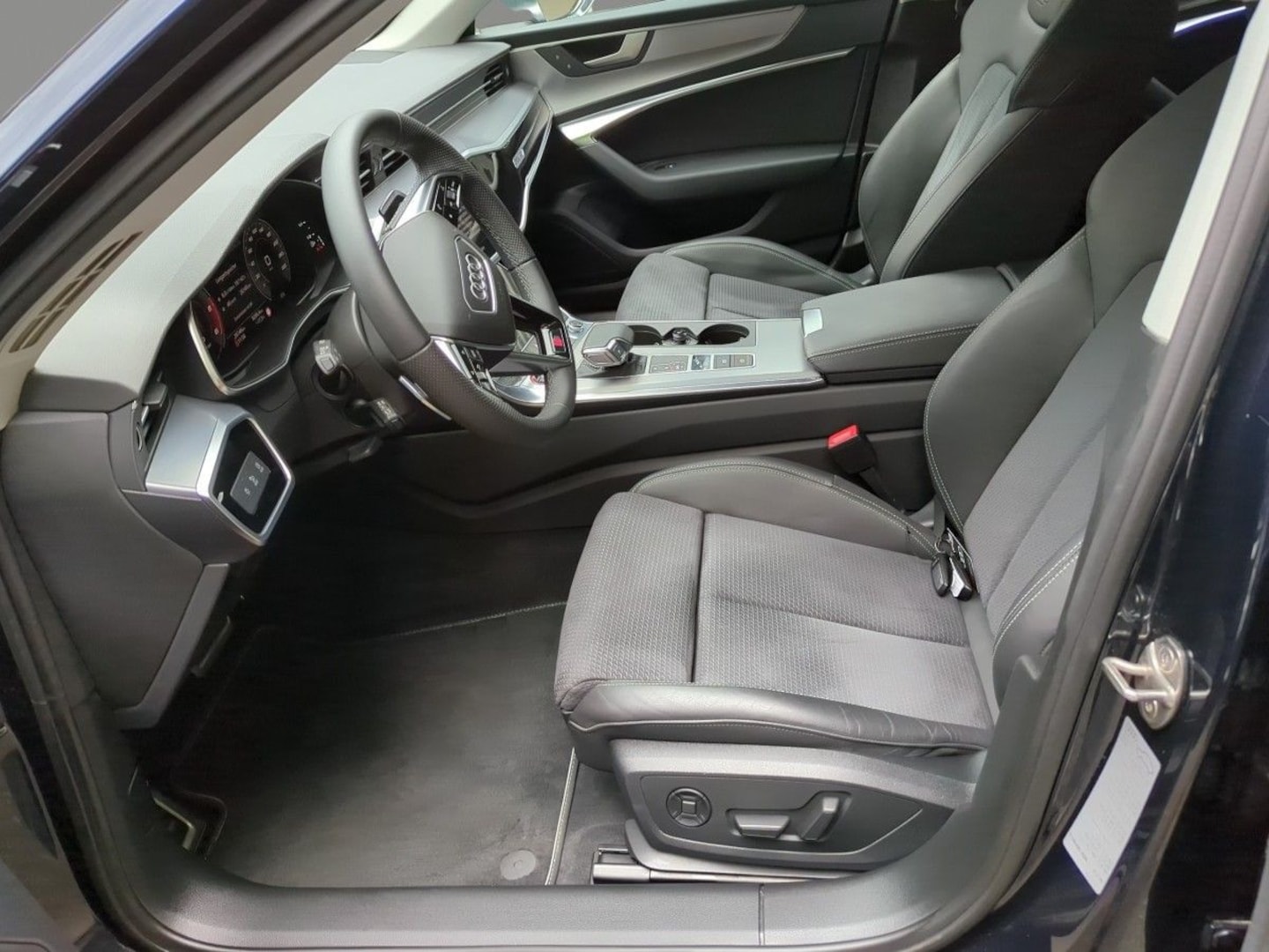 Bild über Audi S6 Avant TDI quattro tiptronic - für weitere Informationen kontaktieren Sie den Audi Partner