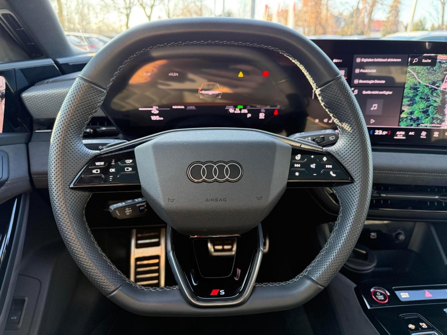 Bild über Audi S6 Avant e-tron edition one beige e-tron - für weitere Informationen kontaktieren Sie den Audi Partner