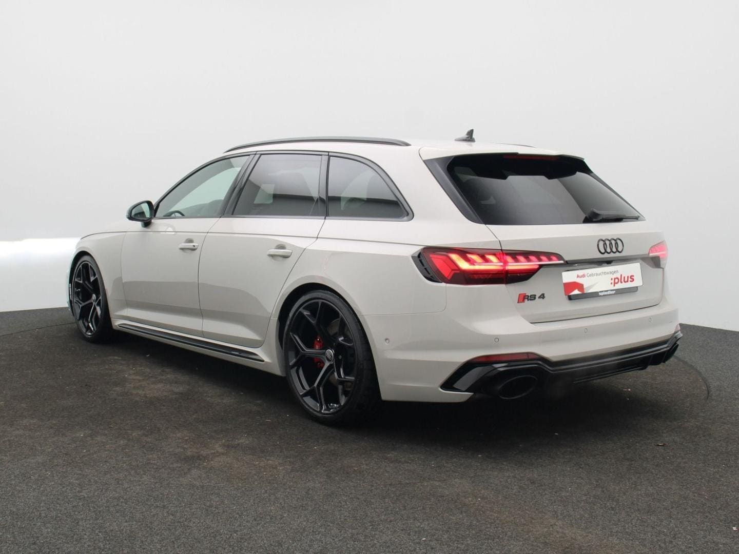 Image about Audi RS 4 Avant TFSI quattro tiptronic