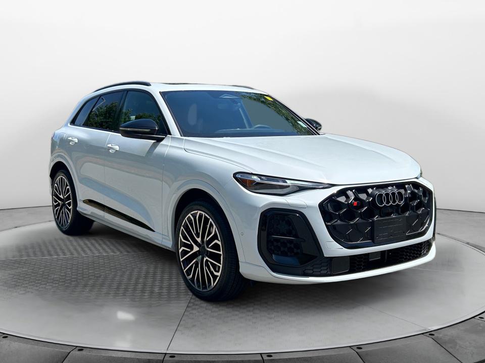 2026 Audi SQ5 Premium Plus quattro's photo