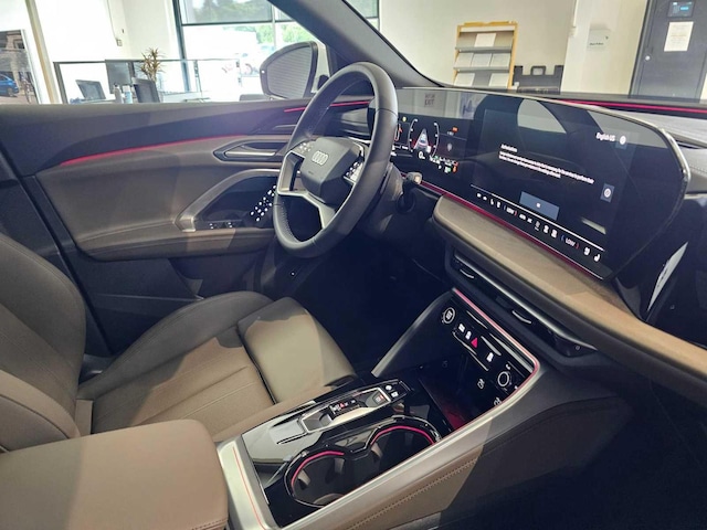 2025 Audi Q5 Premium Plus - Photo 12