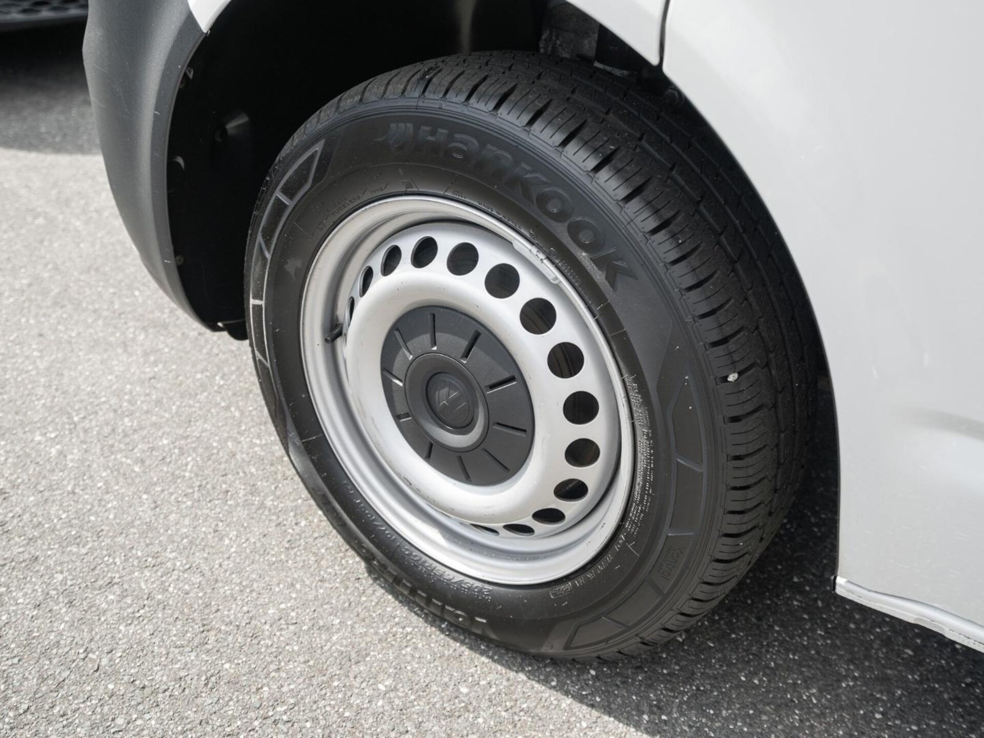 Volkswagen T6.1 Transporter Kasten langer Radstand