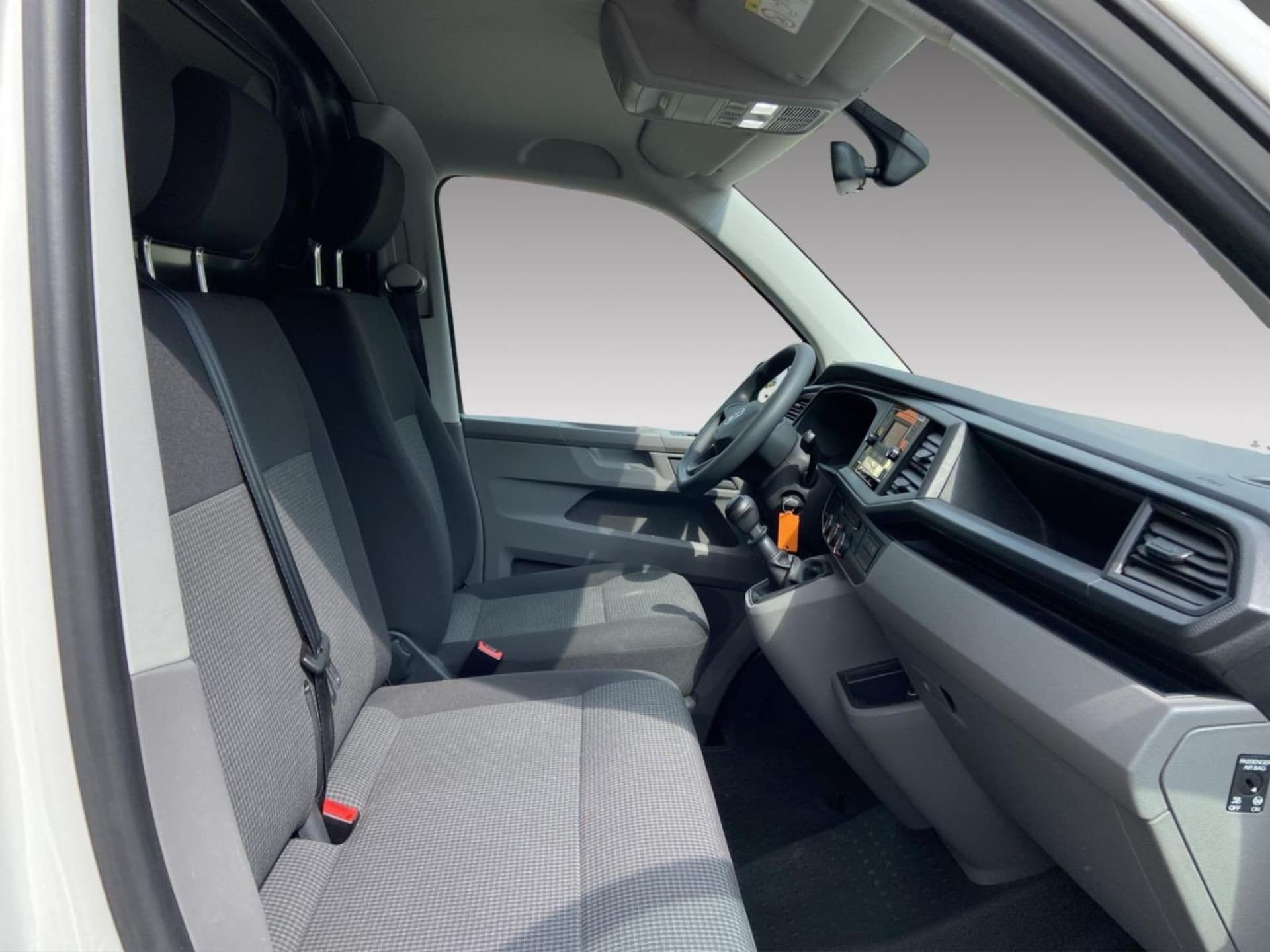Volkswagen T6.1 Transporter Kasten langer Radstand