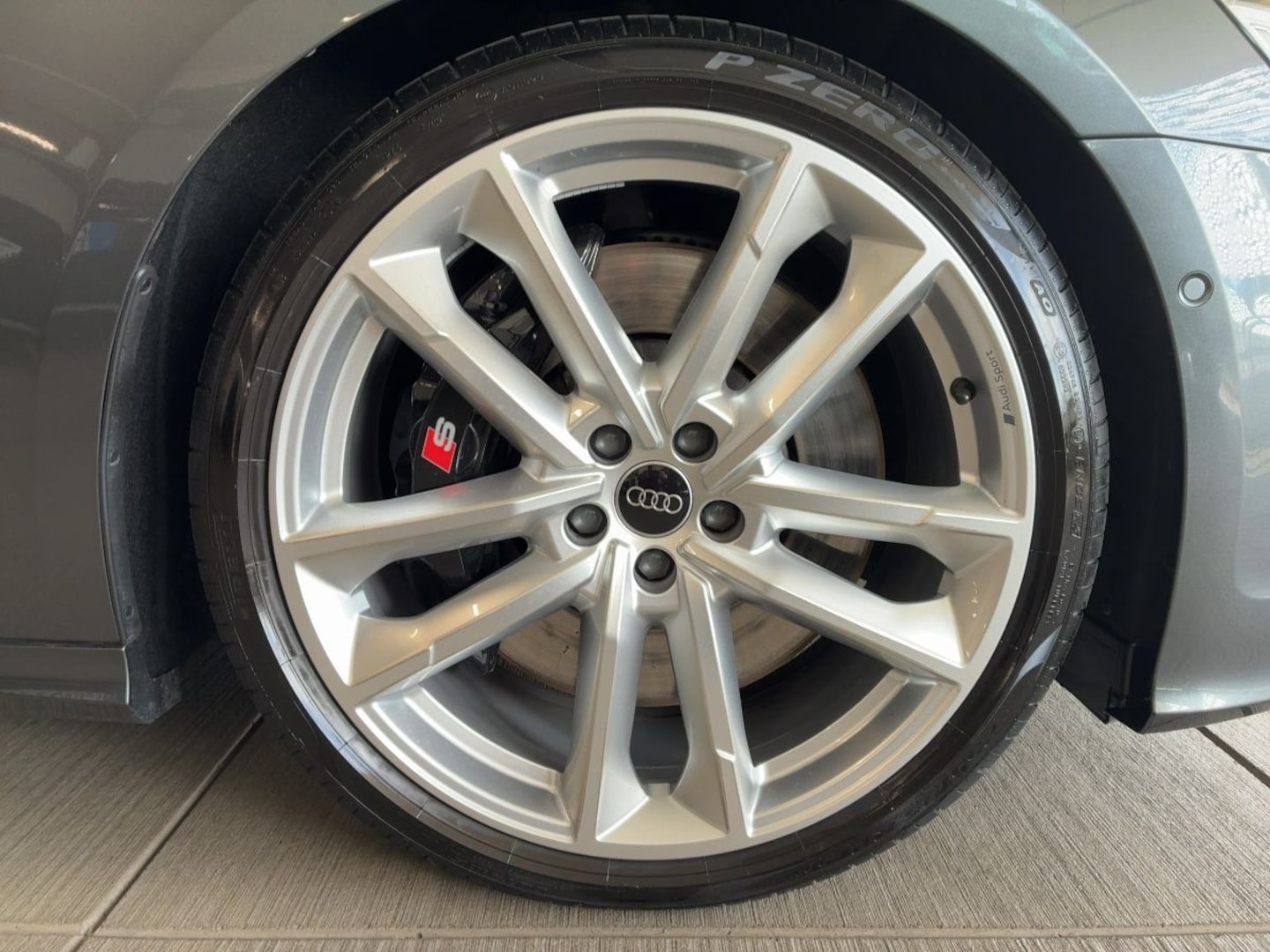 Bild über Audi S6 Avant TDI quattro tiptronic - für weitere Informationen kontaktieren Sie den Audi Partner