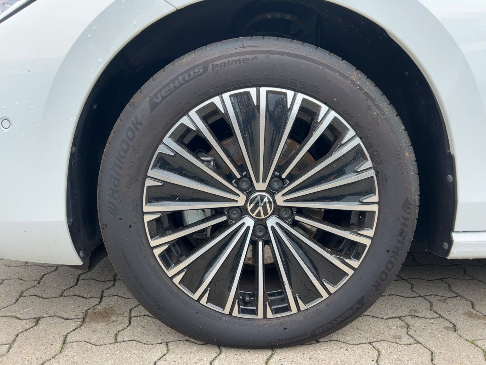 Volkswagen Passat – Bild 13