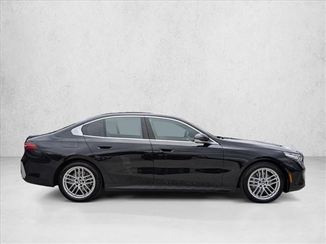 2025 BMW 530i
